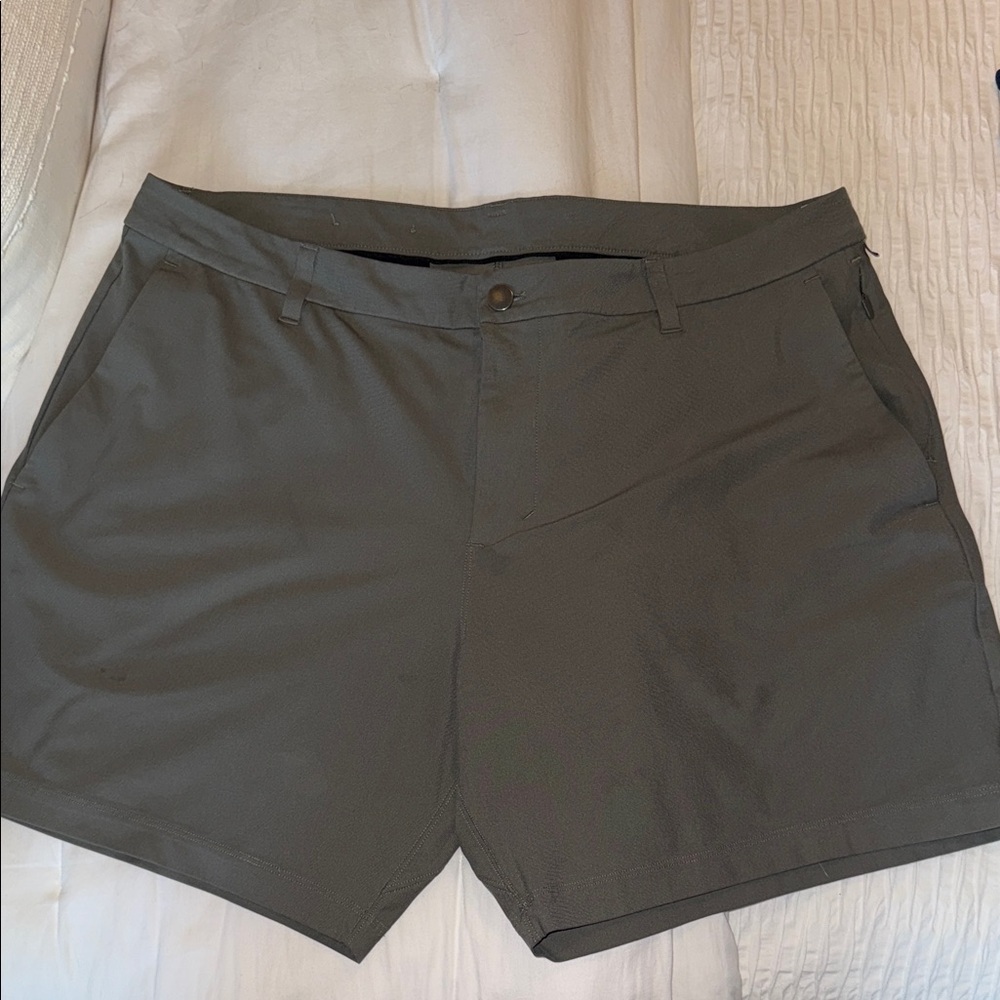 Men's Lululemon Green/Gray Shorts
